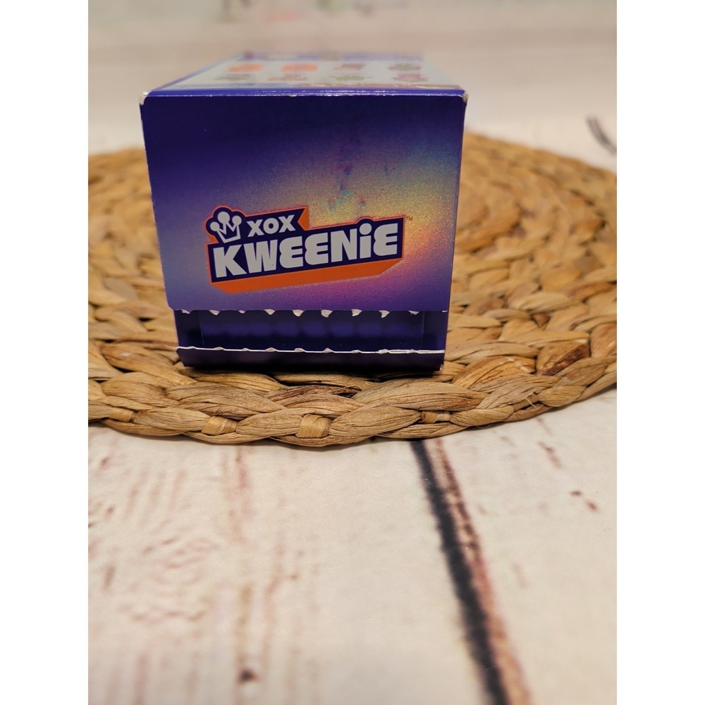 XOX Kweenie Quirky Kweens Mystery Figurine & Display Case NEW With Open Box - Picture 6 of 11